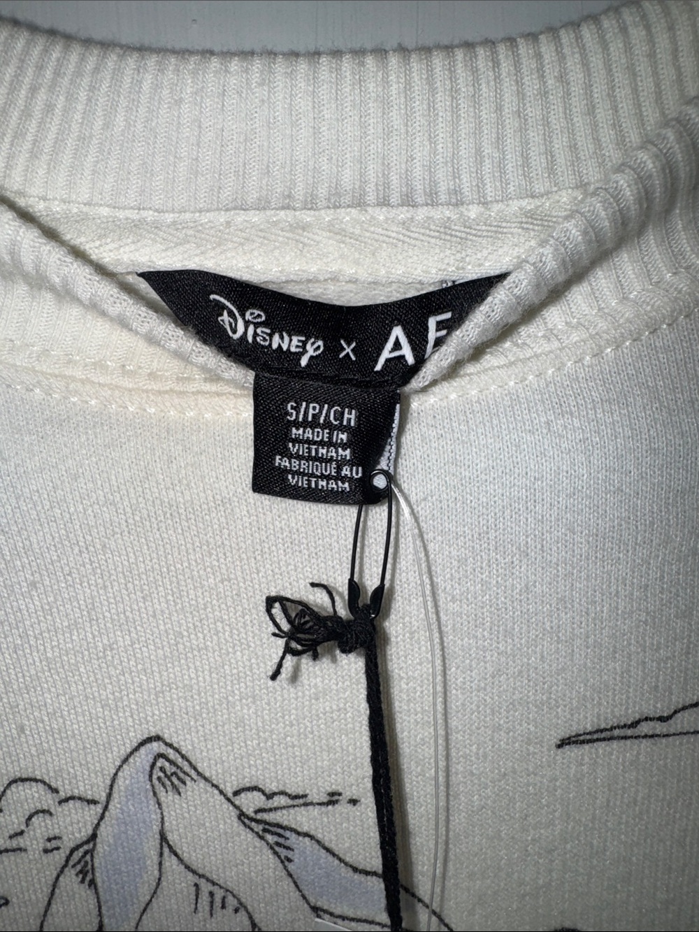 NWT Disney x AE Crewneck Sweatshirt with Ski Cartoon Graphic - Picture 4 of 7